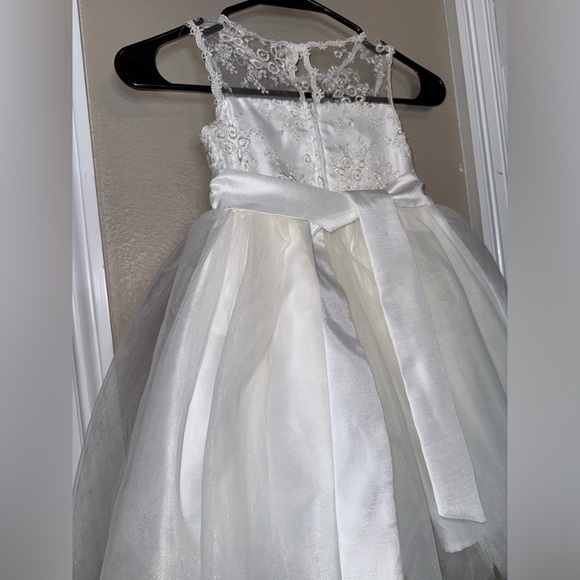 Tahari Girls Flower Girl/Baptisim Dress Girls Sz 4 - Picture 4 of 7